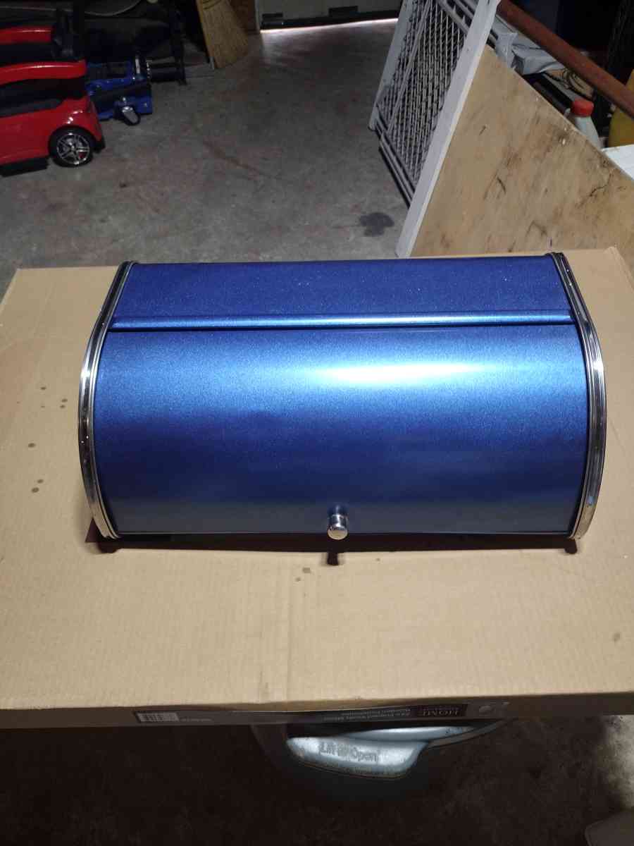 Vintage refurbished bread box