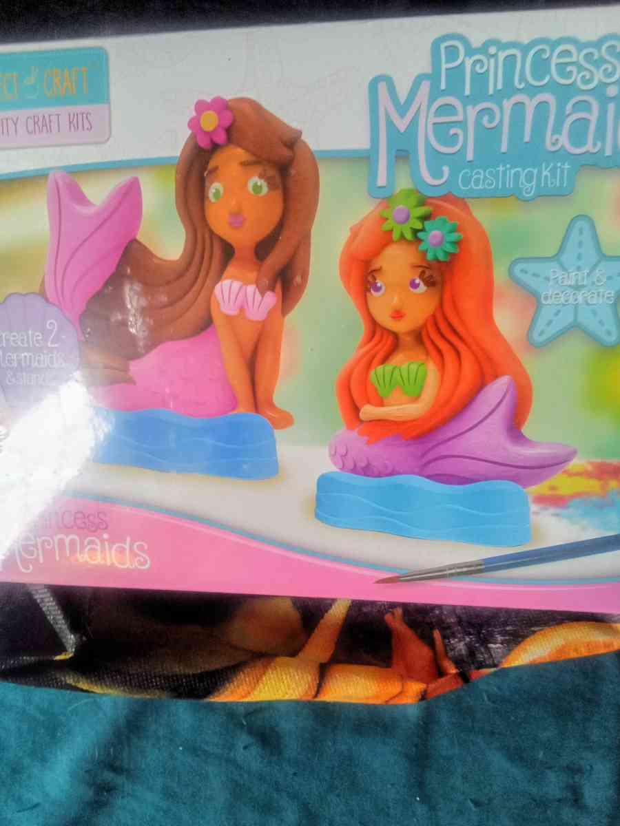 casting set for young girl