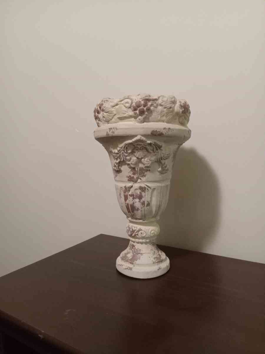 Collectibles set Cermaic Floral Vase