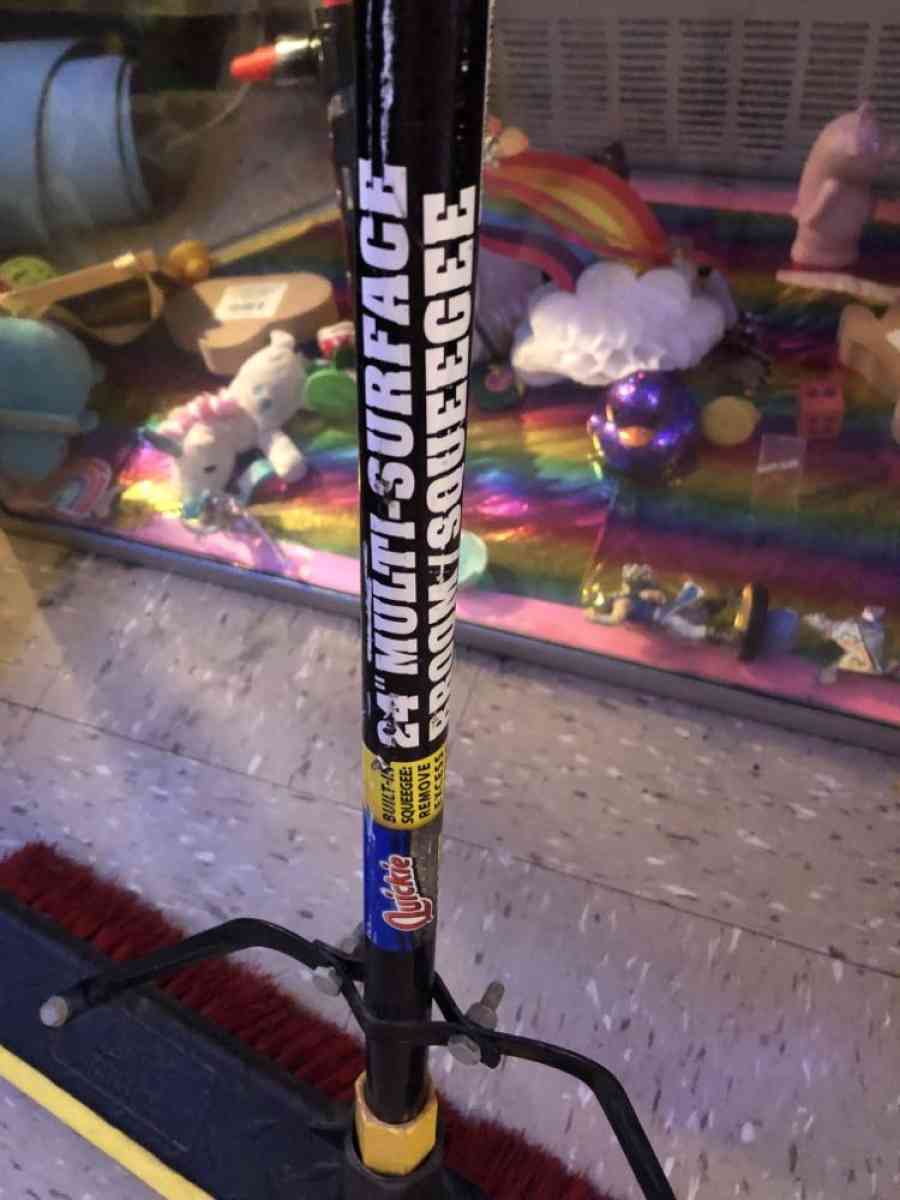 Quickie Push Broom