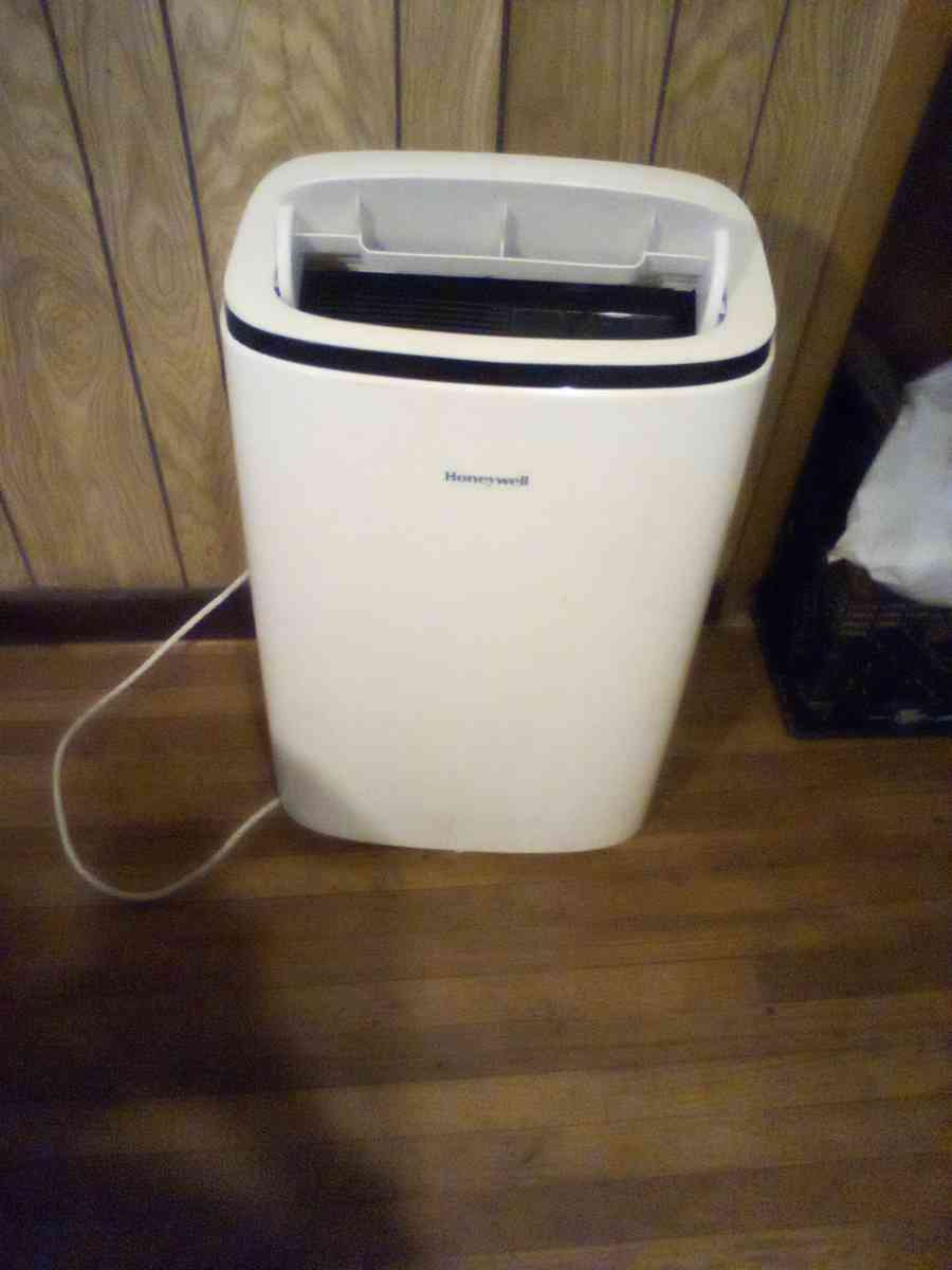 portable humidifier and AC unit works very good