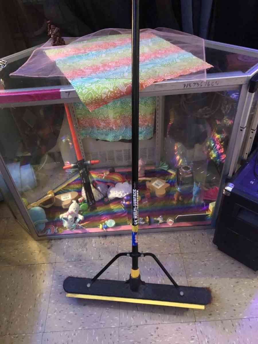 Quickie Push Broom