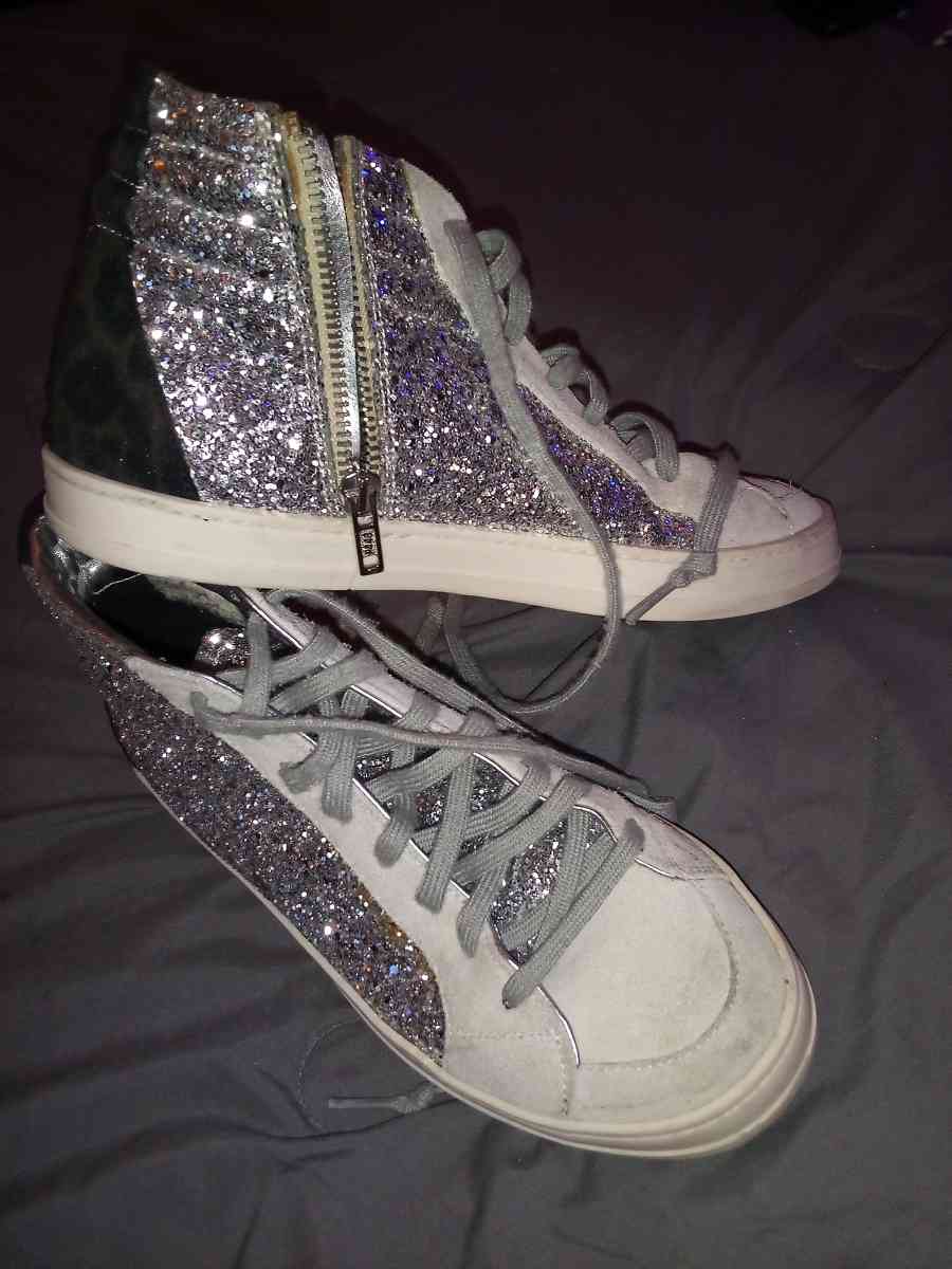 P448 girls skate shoes