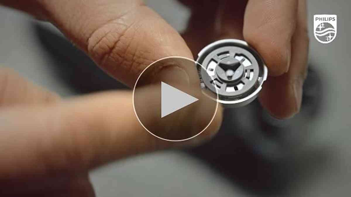 PHILLIPS NORELCO SHAVER 2400 COMFORTABLE CLEAN SHAVE