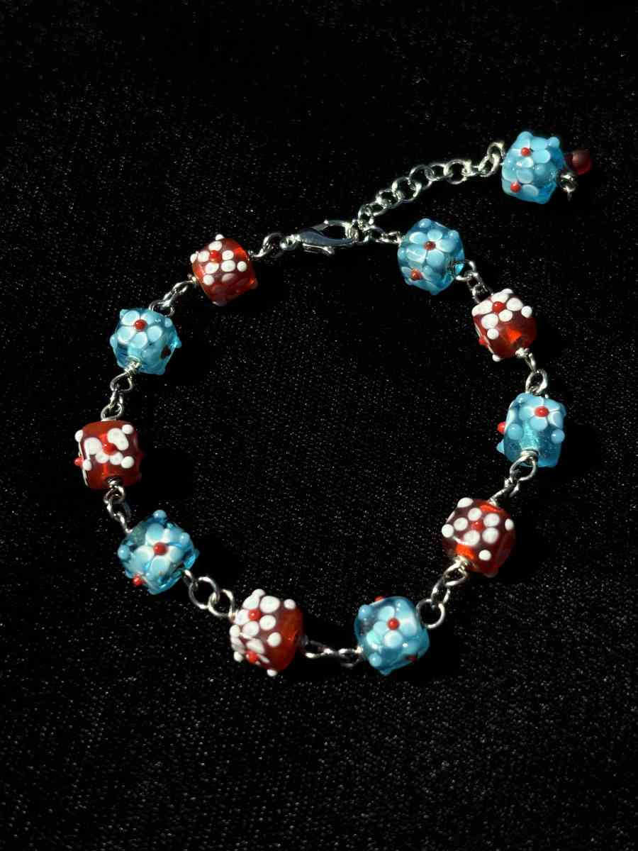 Handmade textured glass beaded bracelet