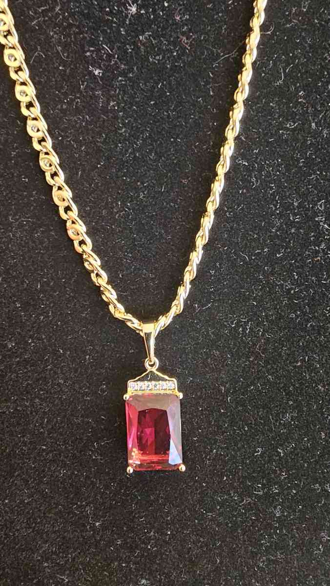 neckless with pedant 20 inch