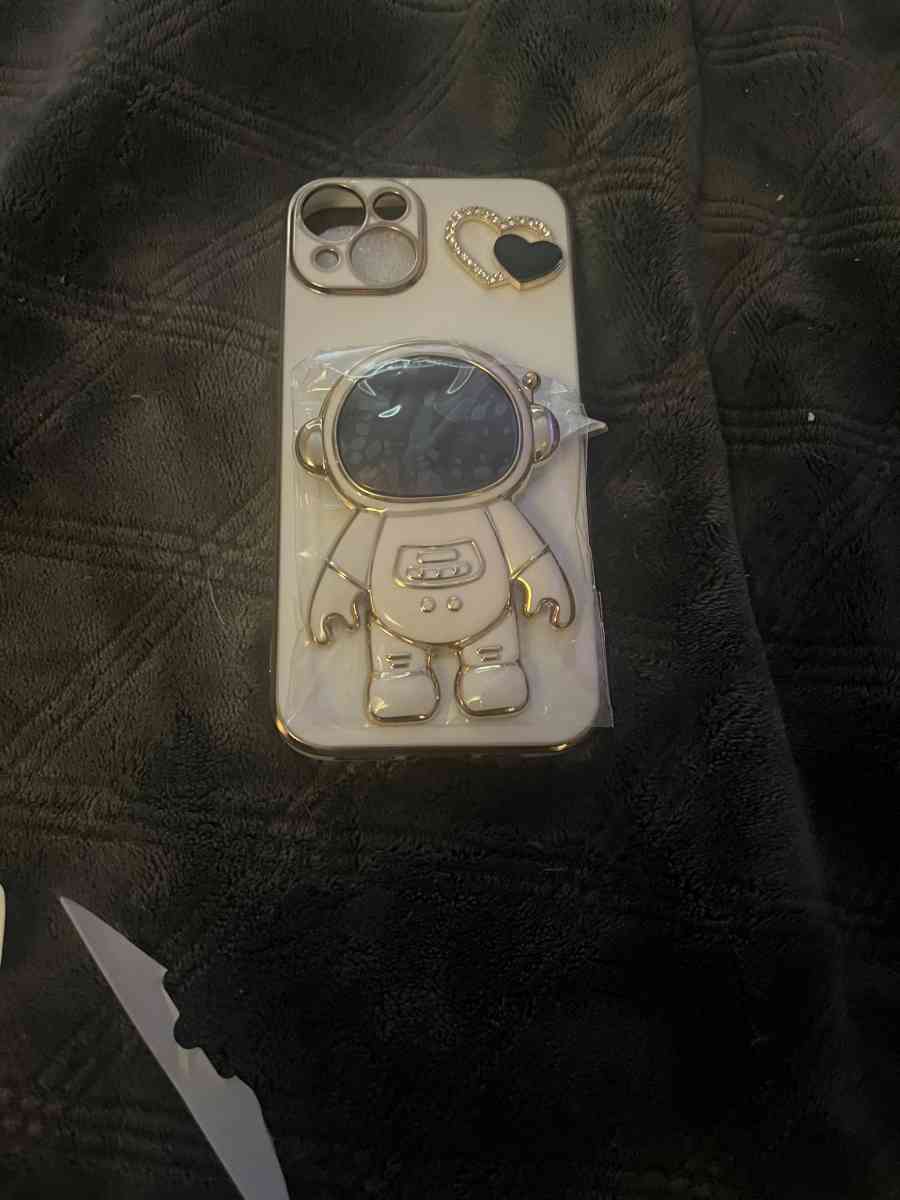 iPhone 13 14 case 3D kickstand and fingerhold brand new