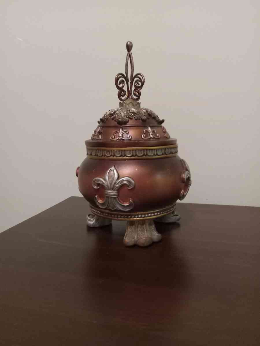 Collectibles set Cermaic Floral Vase