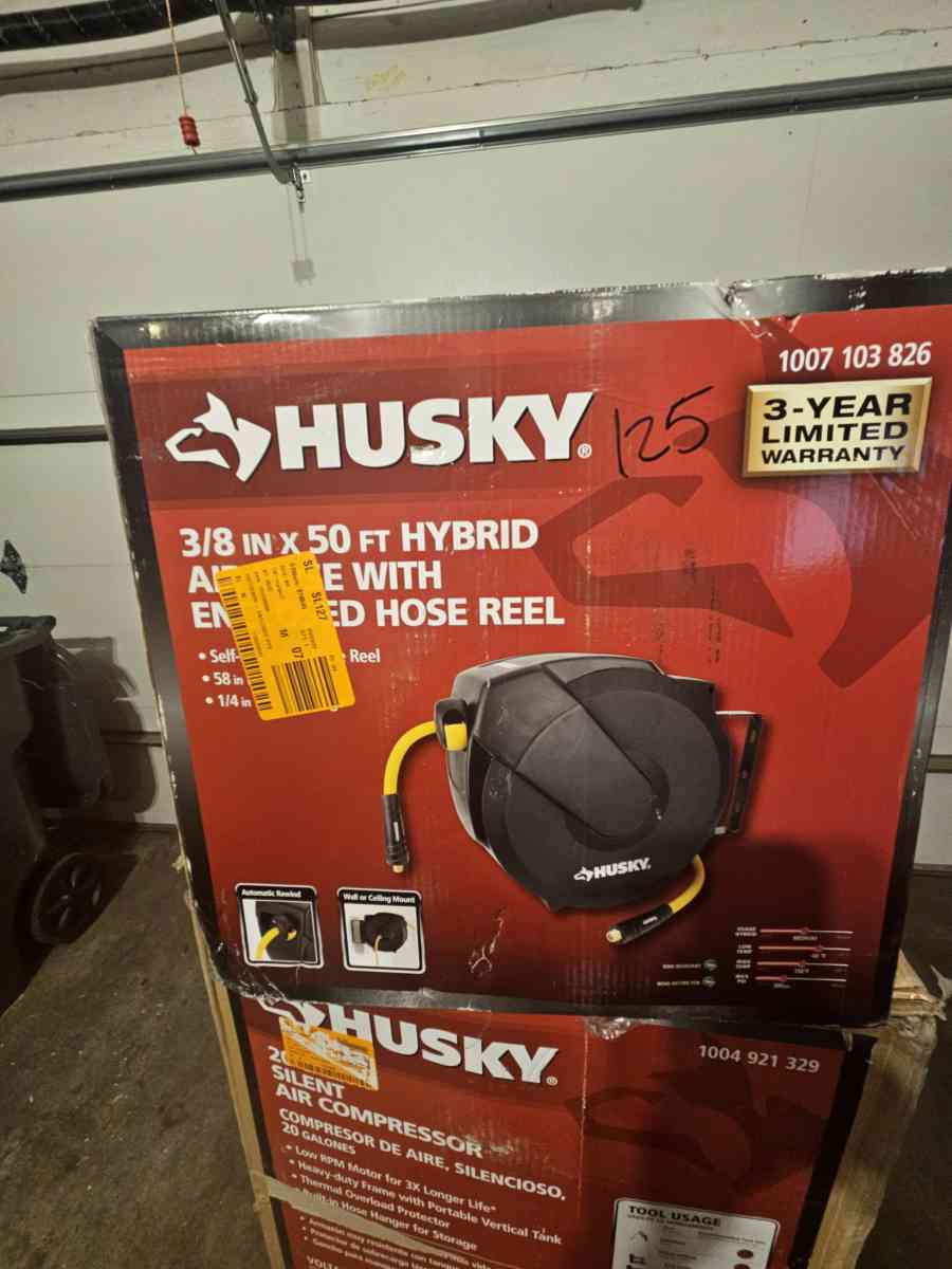 brandnew Husky air hose and reel
