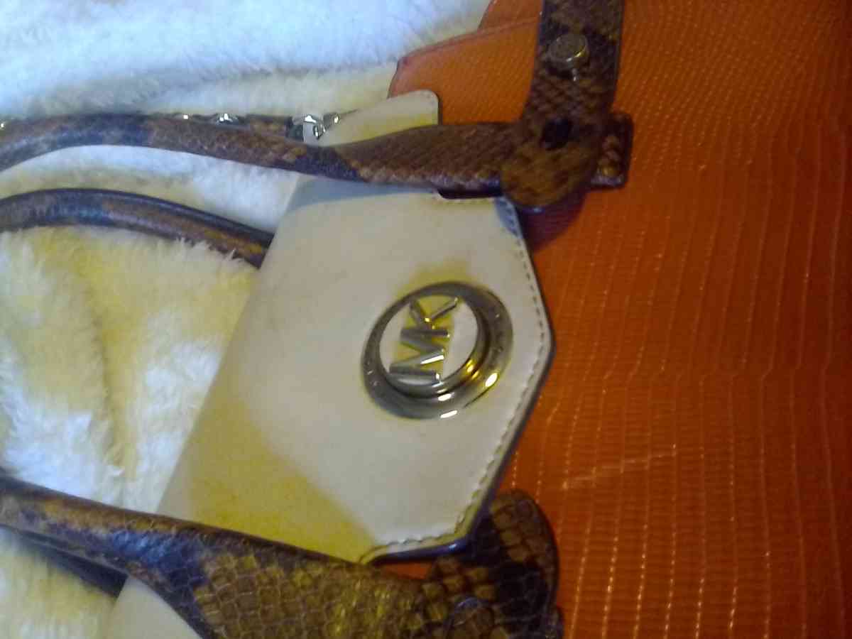 Michael Kors Crossbody Handbag Purse