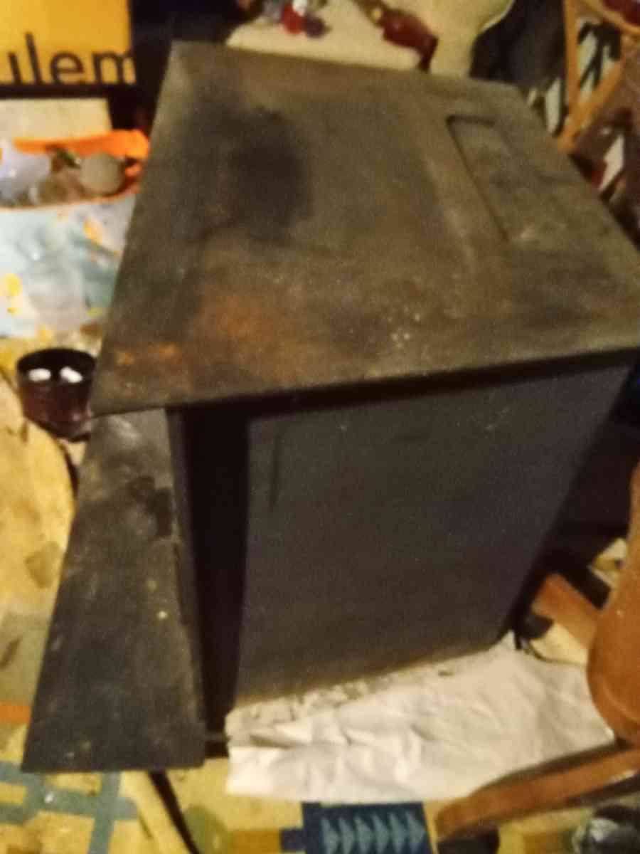 vintage Appalachian wood heater stove use very little