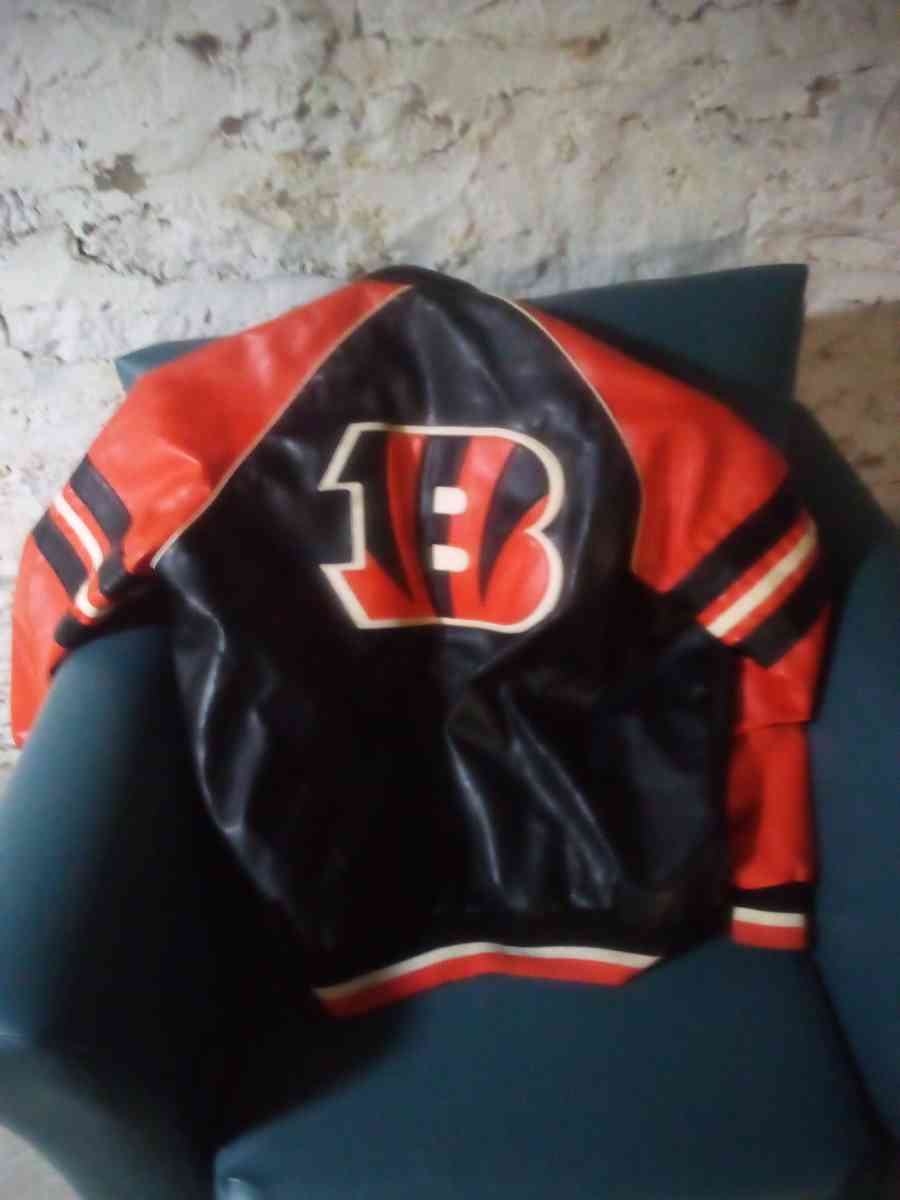 Vintage leather NFL Cincinnati Bengals Varsity Jacket size X