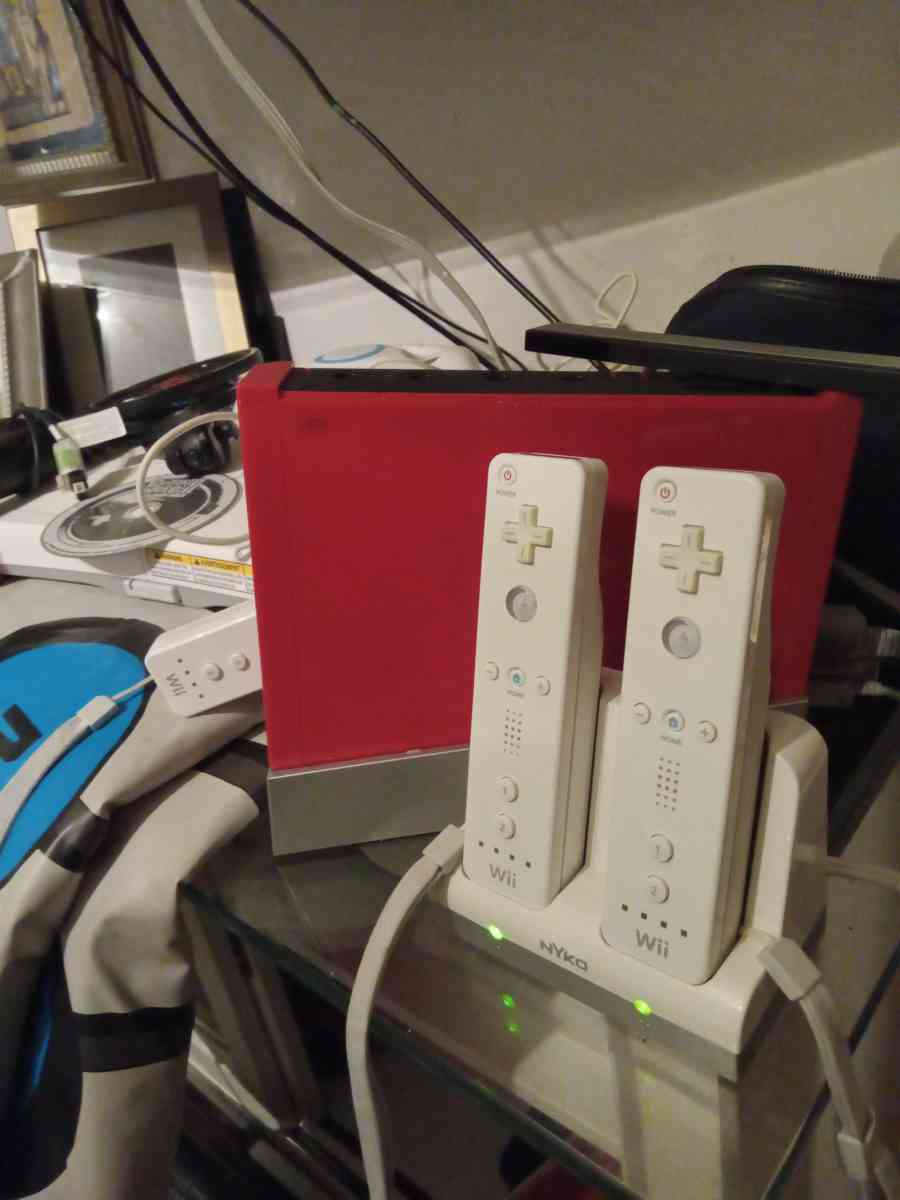 Nintendo wii and all accessories and games