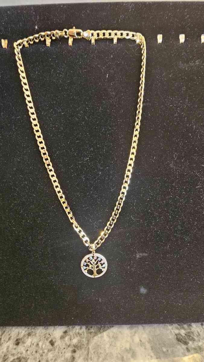 neckless with pedant 19 inch