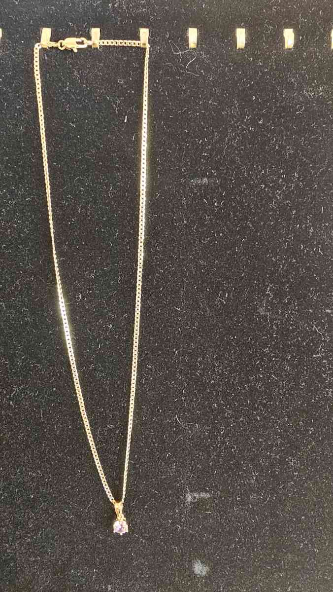 neckless with pedant