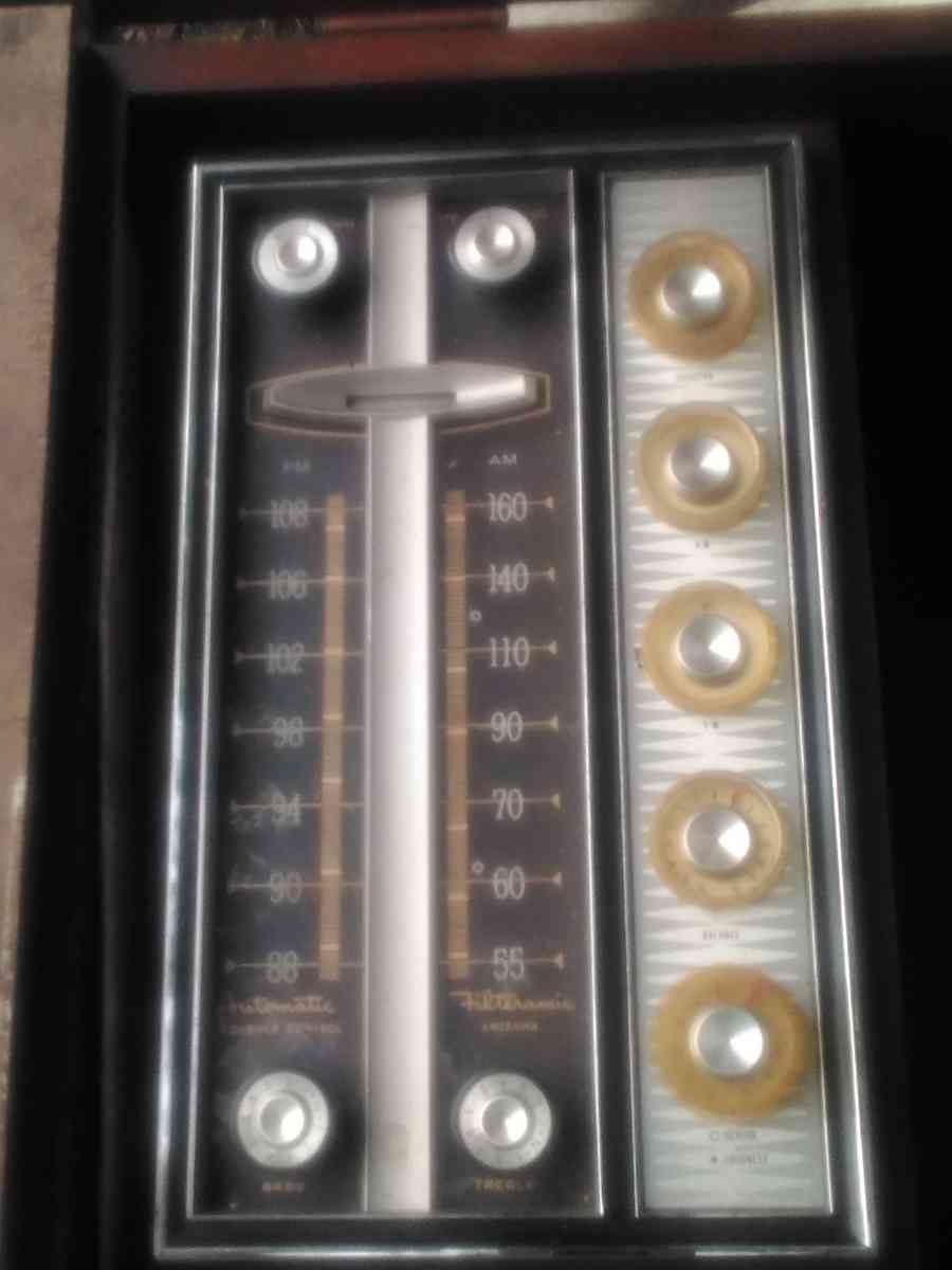 Antique 1942 Victoria Console Record Player