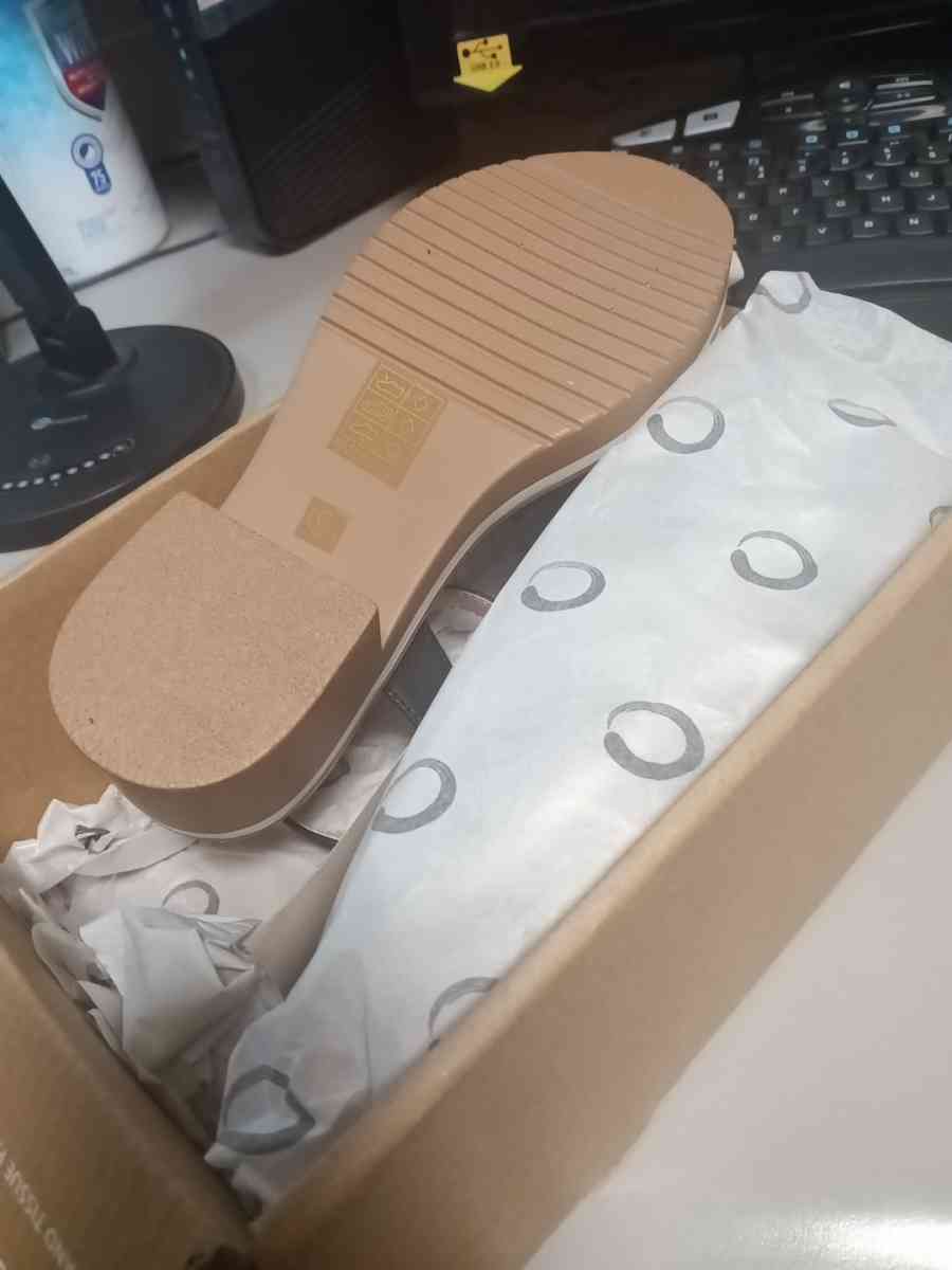 journey collection hilaree black size 6