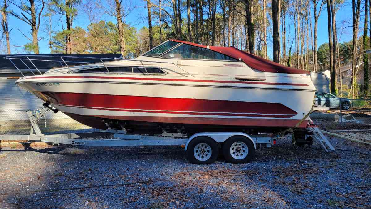 Sea Ray sundance 1986 cabin very clean