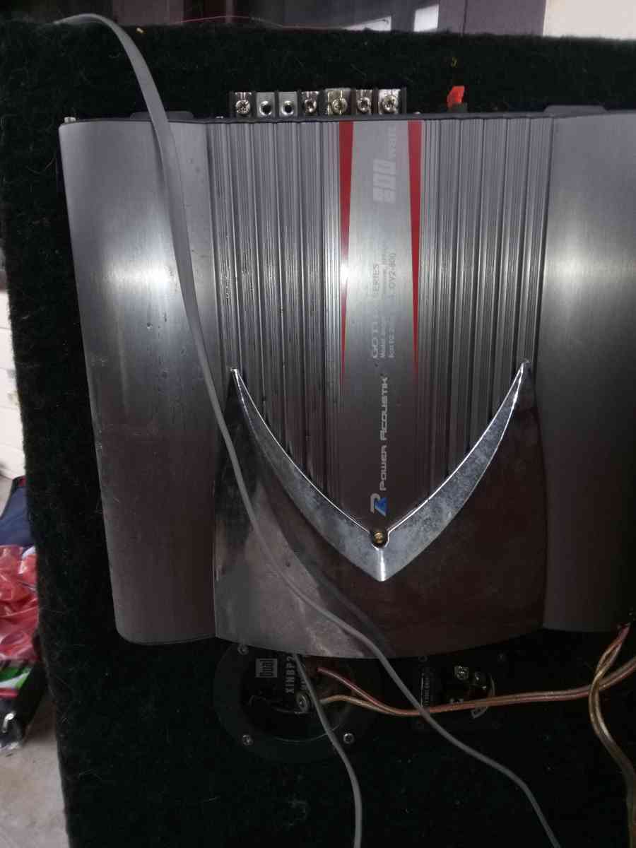 12 s and 1500 w power acoustik amp