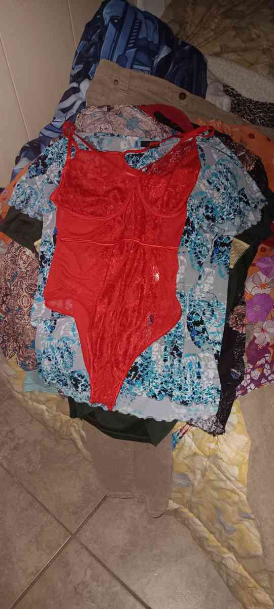 womans clothes 2 dollar each