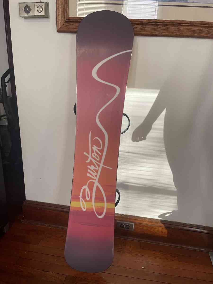 Burton cruzer 151 snowboard womens boots bindings