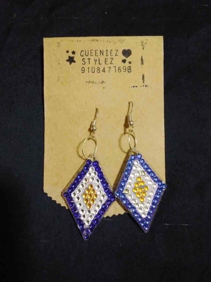 hand made ear rings 5 each