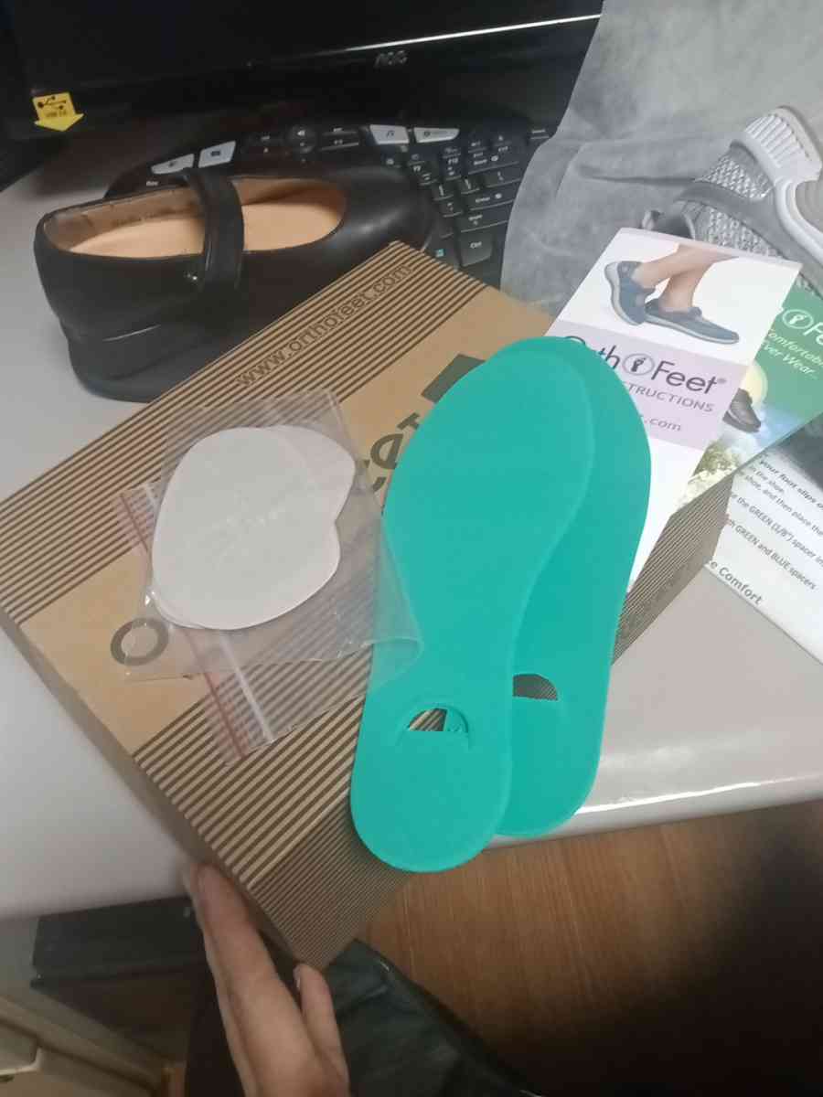 Ortho feet womens size 5 and a half extra wide