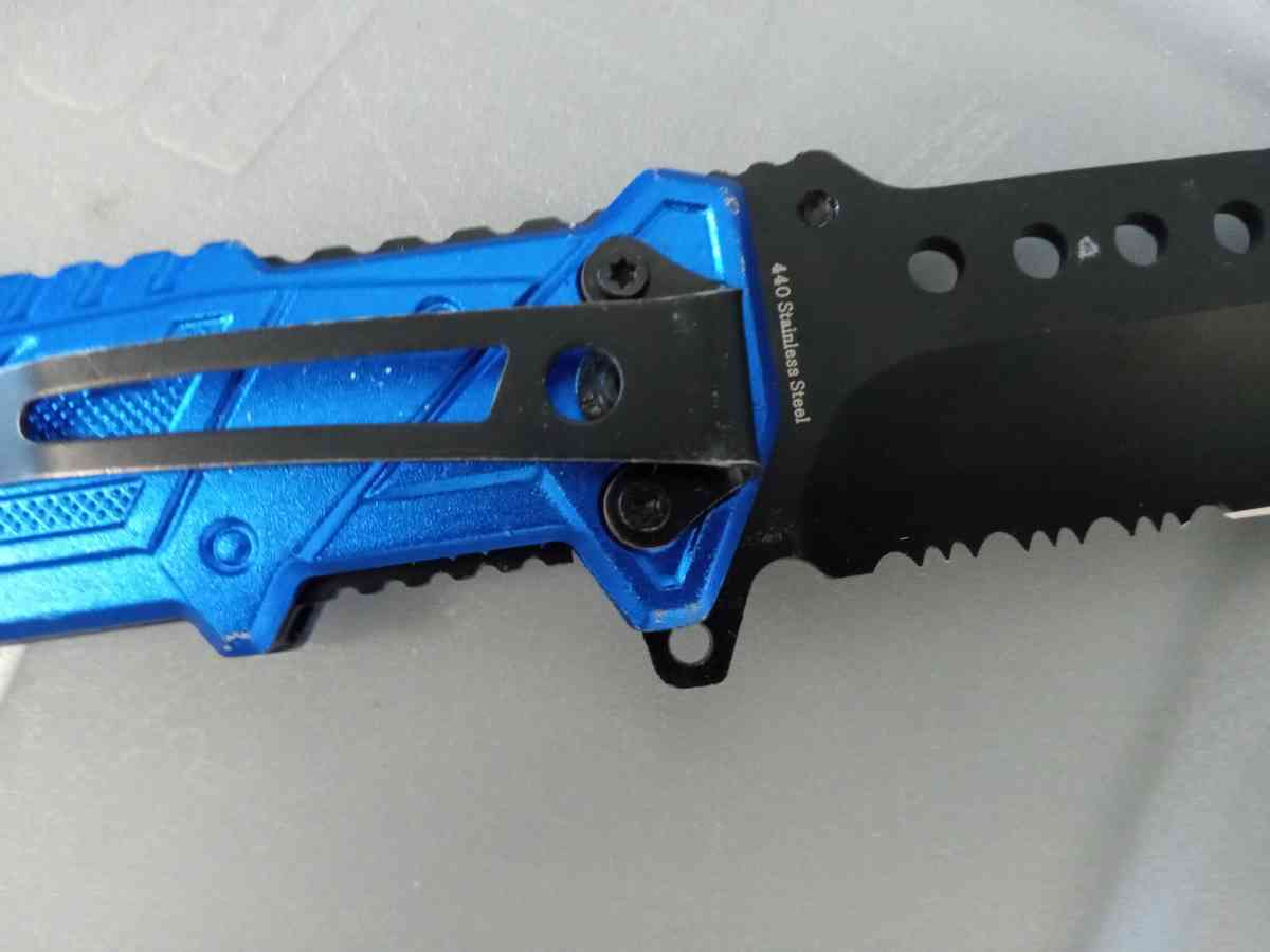 the 3 knives for campy and first aid new