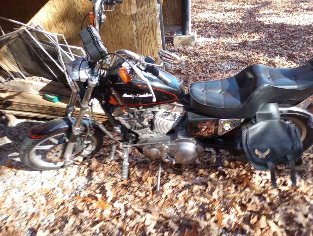 1989 883 Harley Sportster Hugger XLH