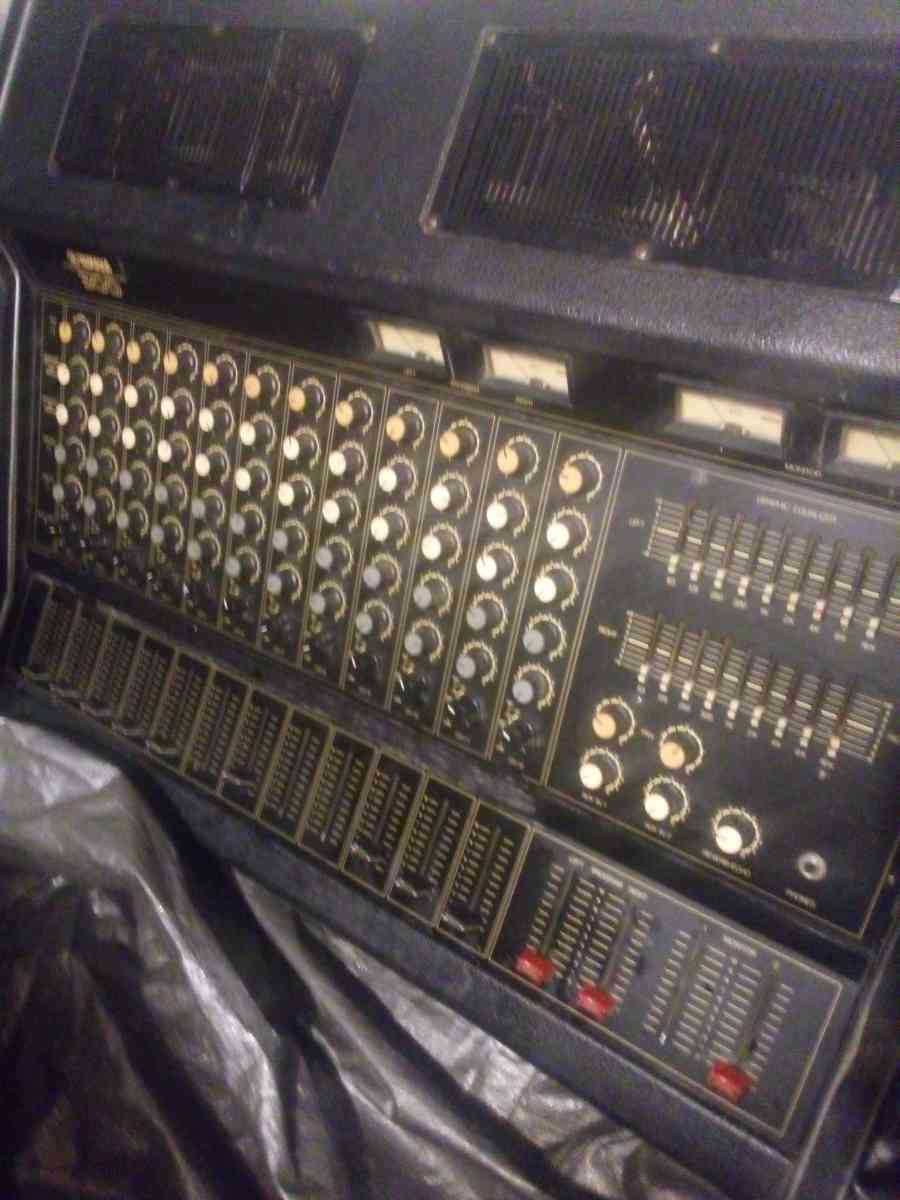 Yamaha 300 studio mixer