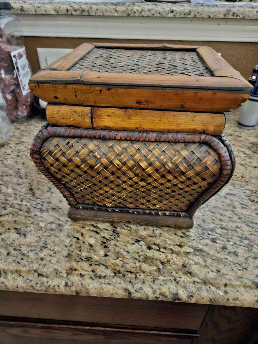 1970s Vintage Brown Woven Style Box