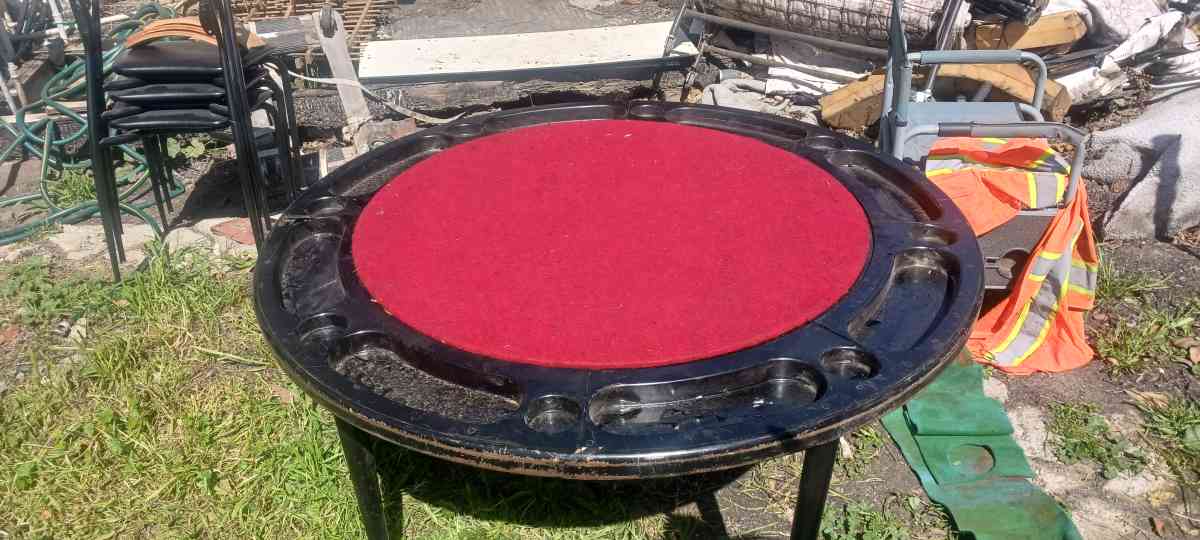 poker table