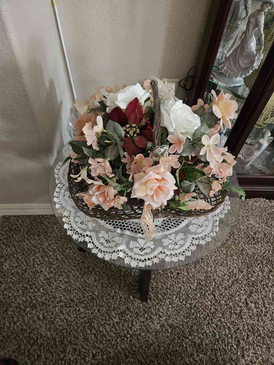 Vintage 80s Large Basket of Flowers