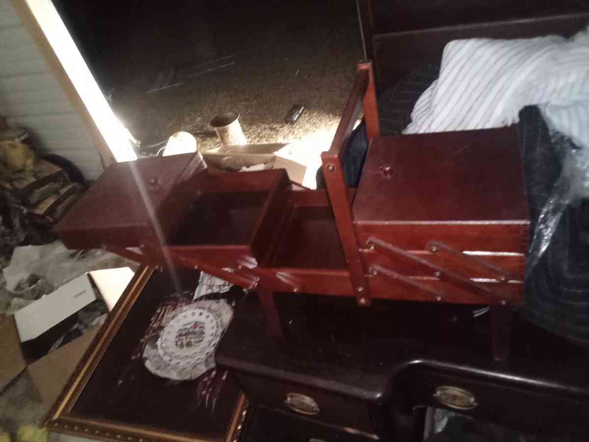 singer sew mate with vintage 3 tier sewing box