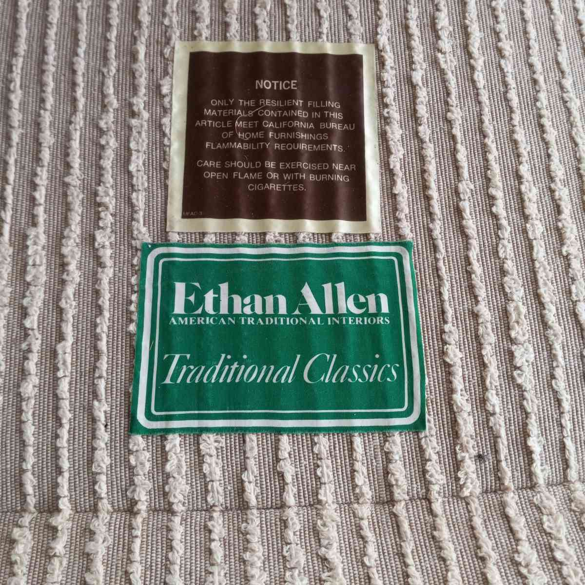ETHAN ALLEN  LOUNGE CHAIR