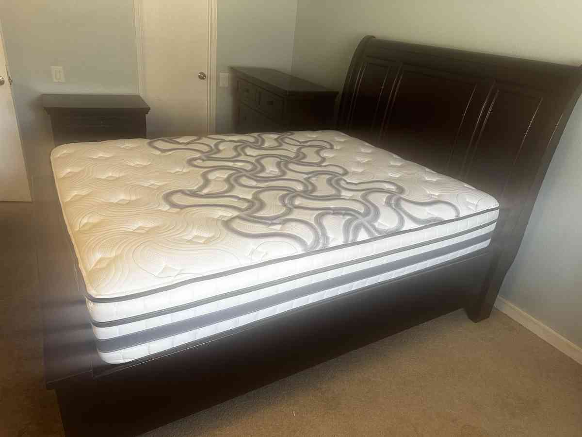 New Ashley 5PCS  Bedroom set