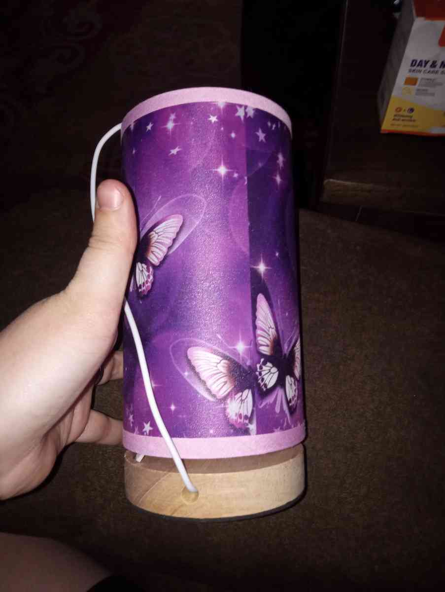 its with butterflies on it it lights up