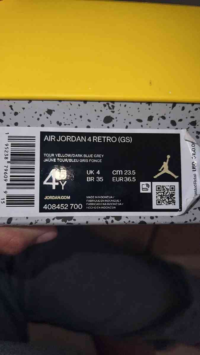 Jordan 4s lighting thunders