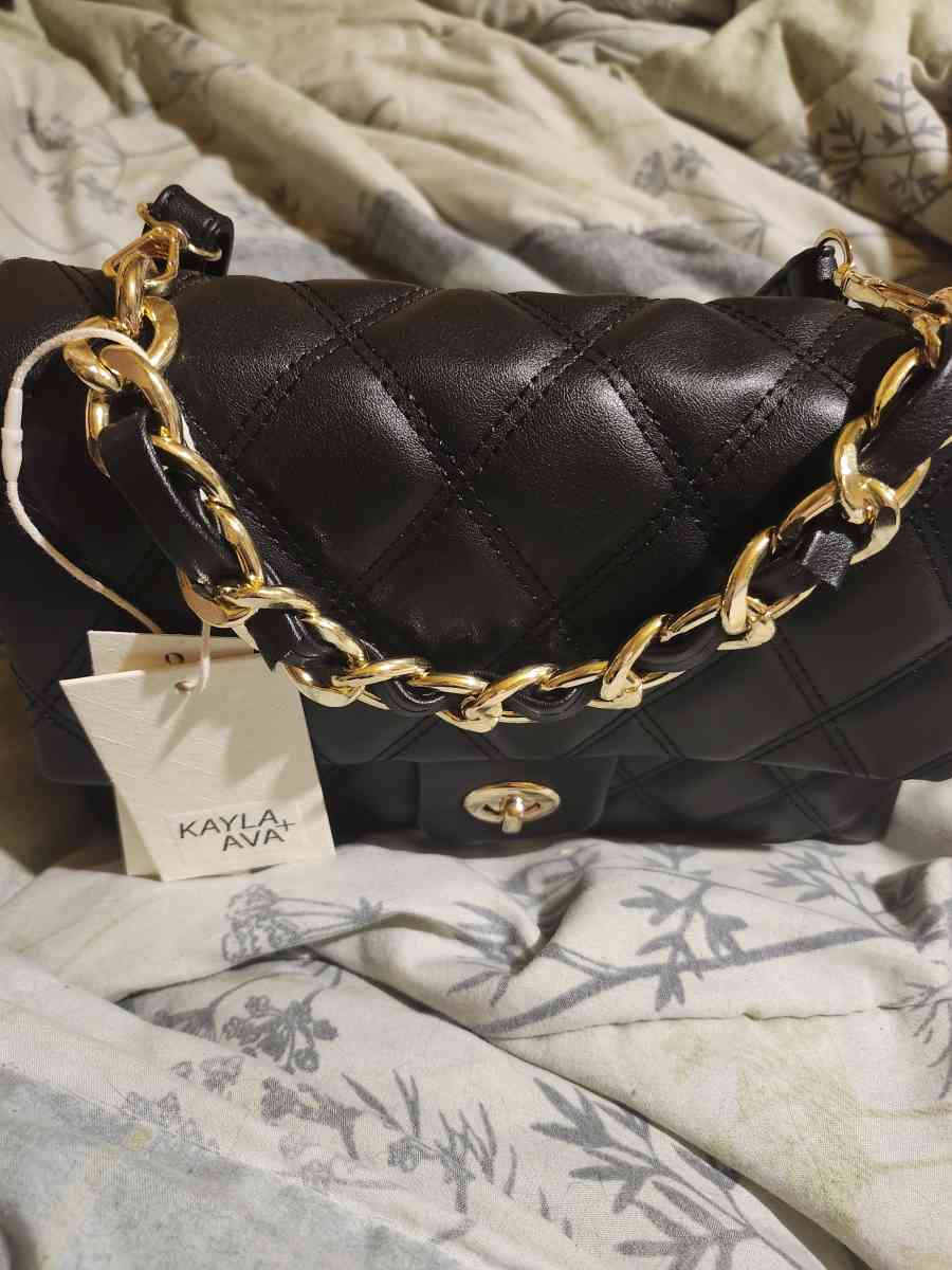 Black quilted design crossbody