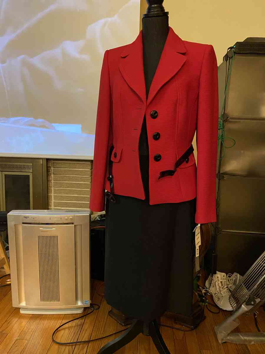 NWT Womens Tahari Red Two Piece Suit Size 6