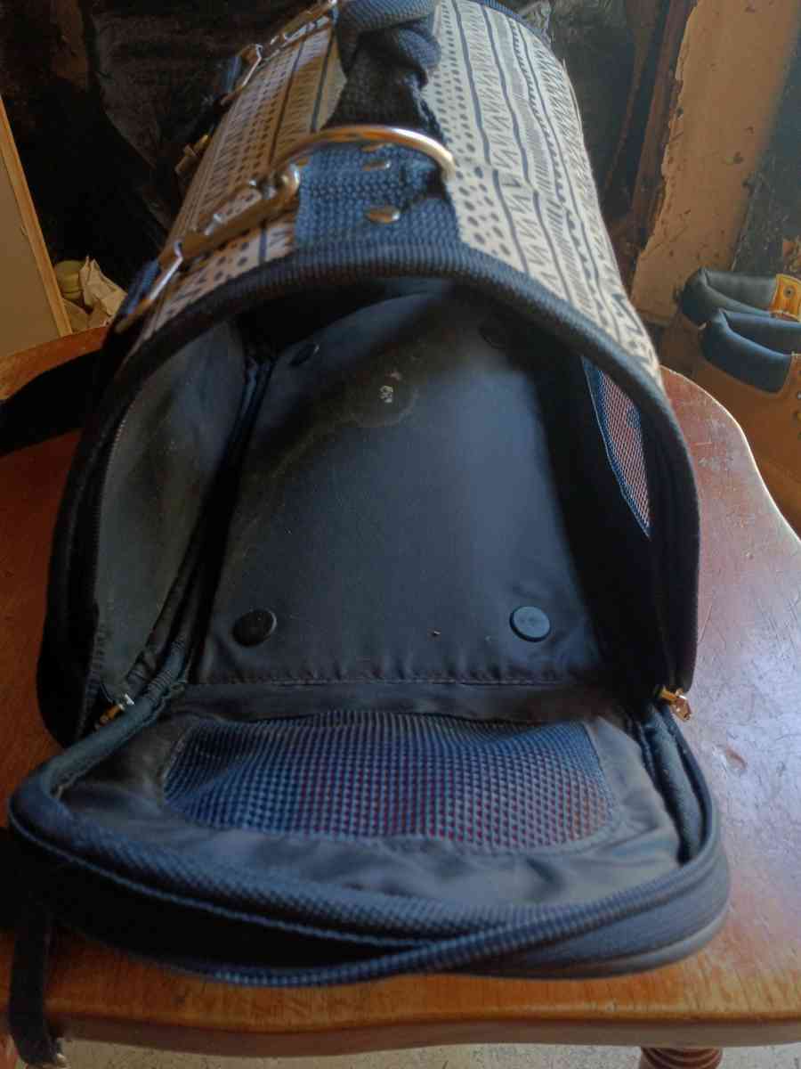 advantage pet carrier bag like contour