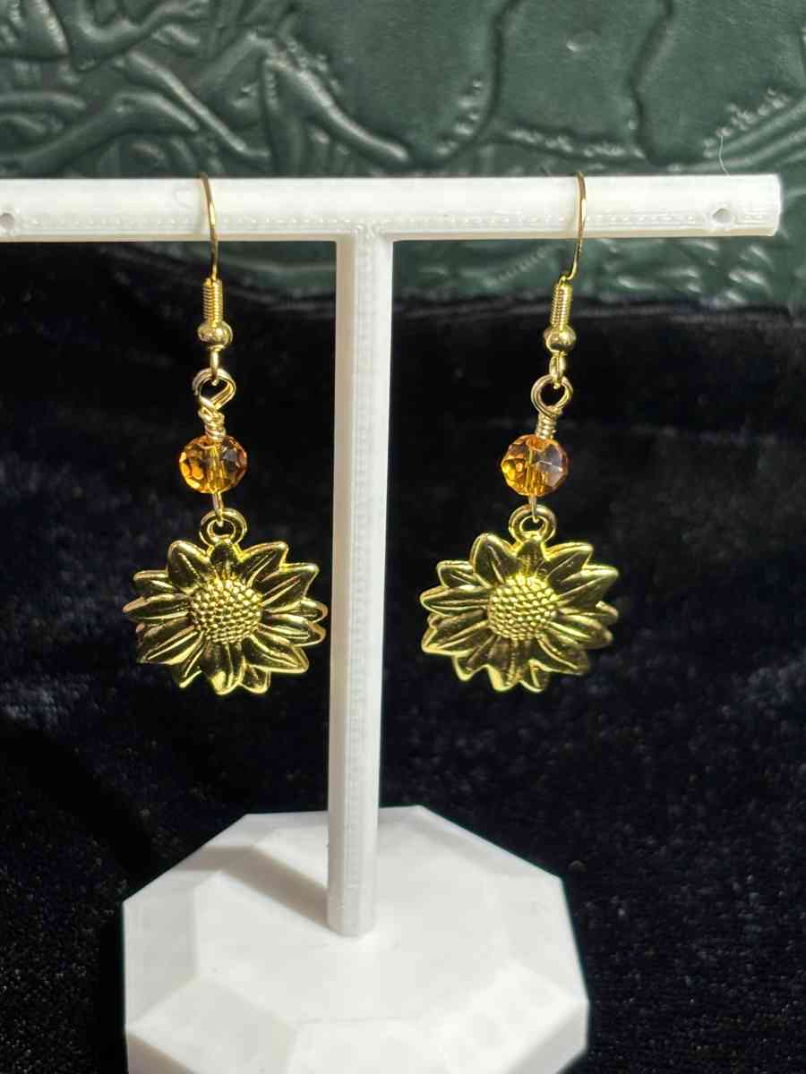 Sunny Days Sunflower Earrings
