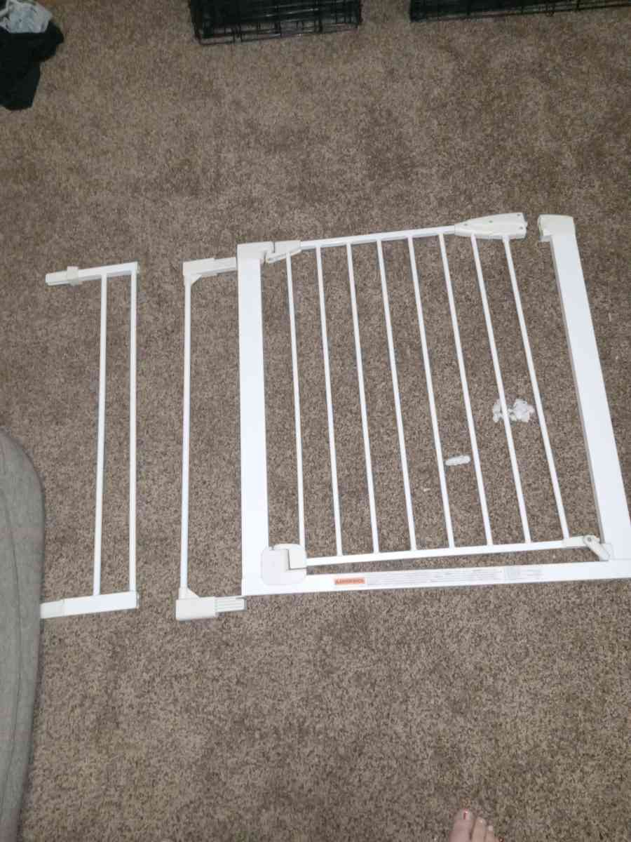 baby gate with swing door