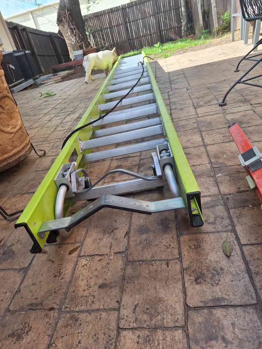 ladder 28ft good Condition New salen each  355