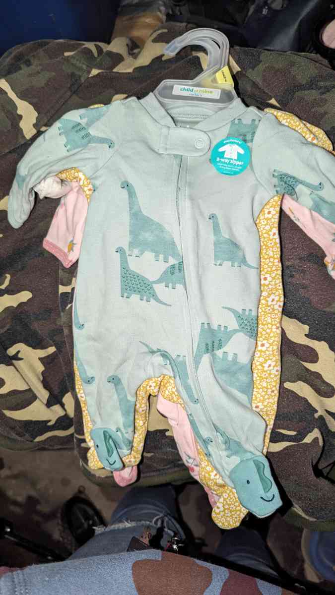 newborn baby clothes