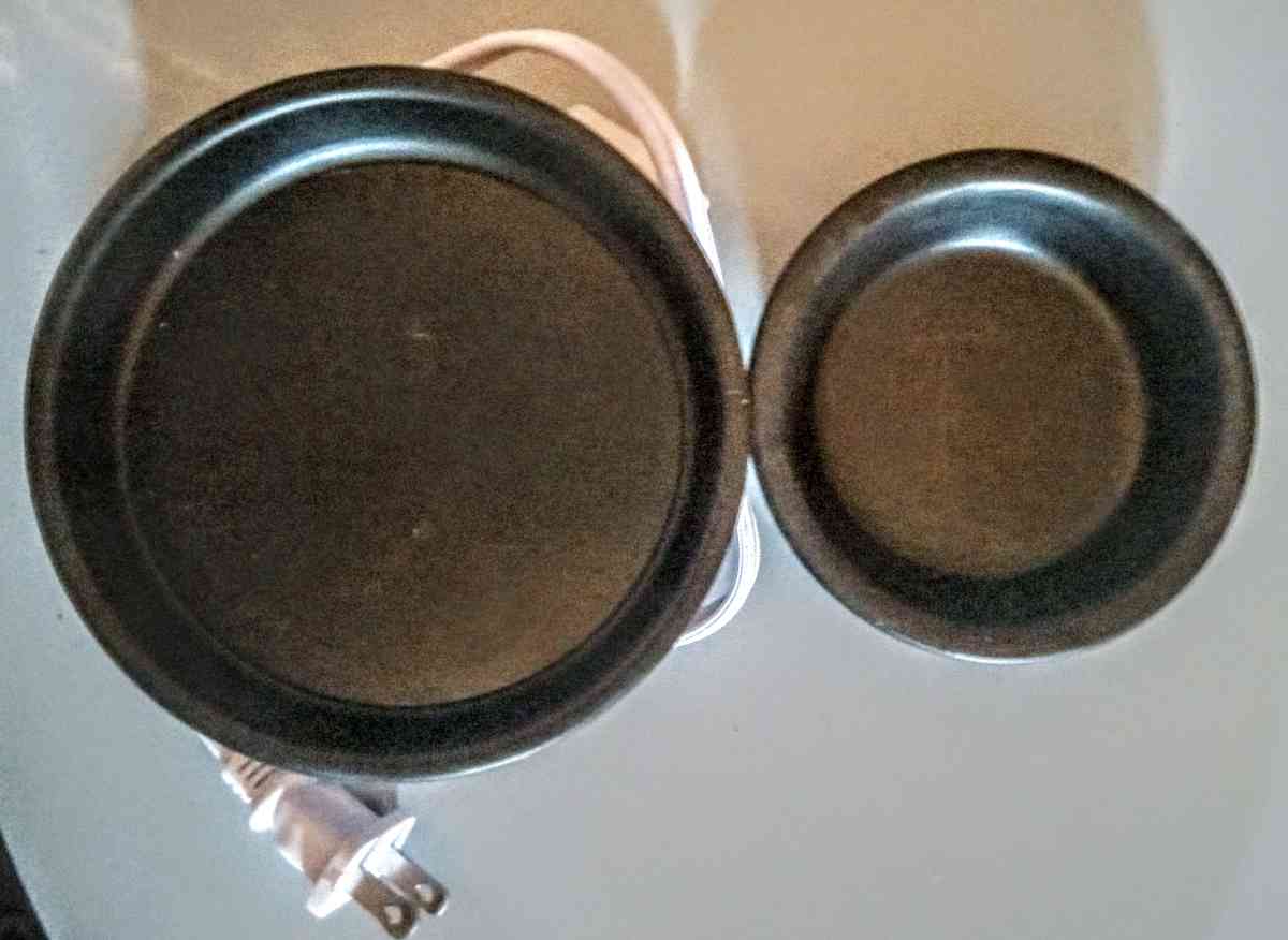 Black Wax Warmer with White Plug