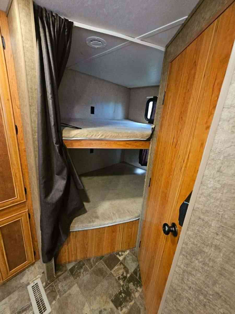 travel trailer for rent 650 month all bills paid except prop