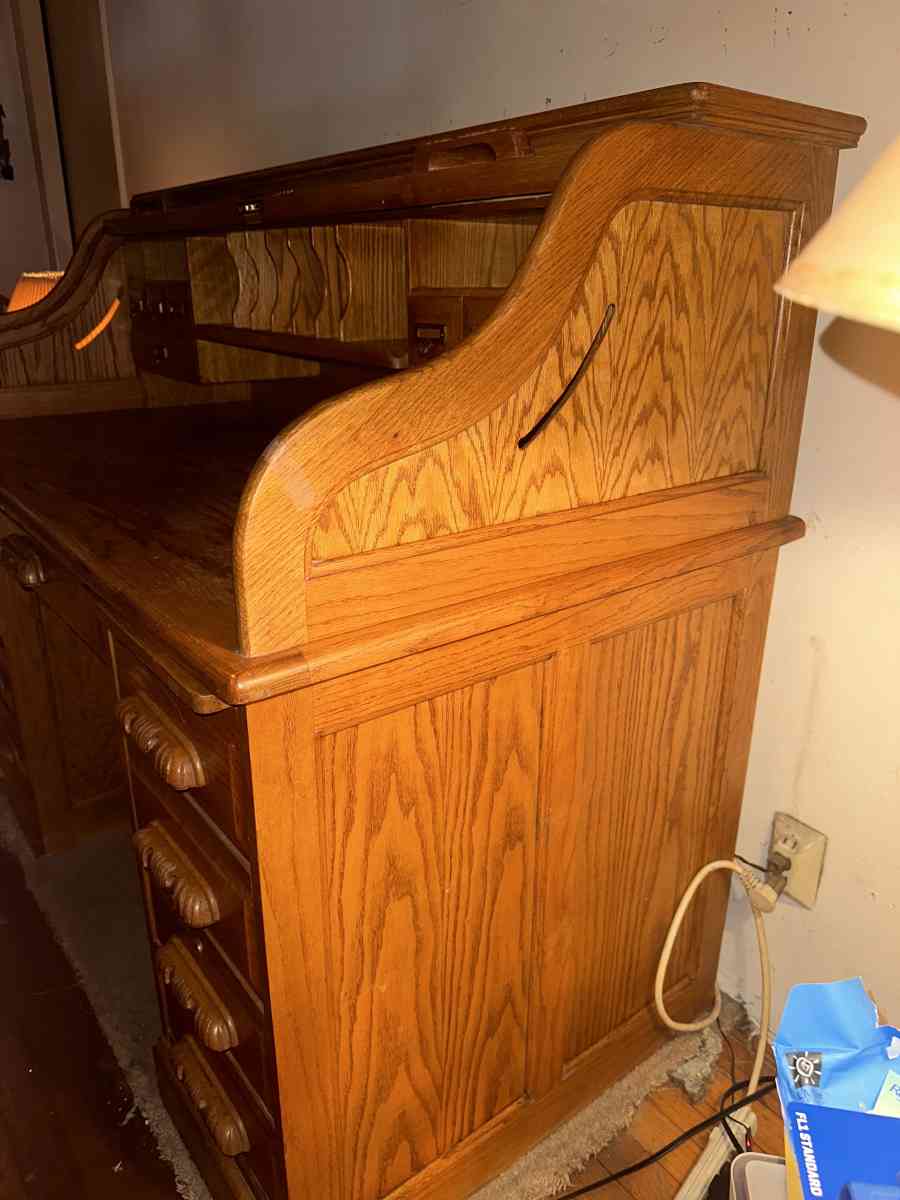 Vintage RollTop Desk with Chair