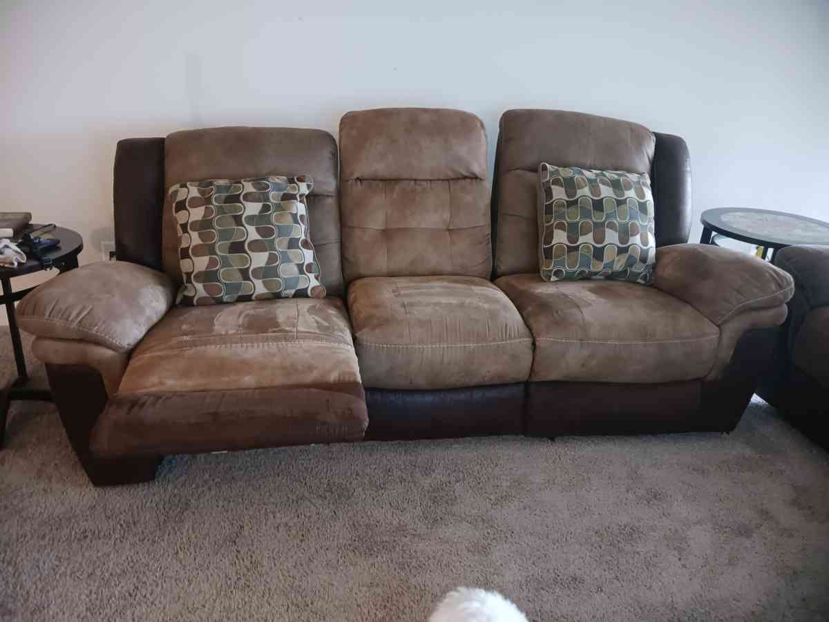 Relocation Sale 2 Rooms