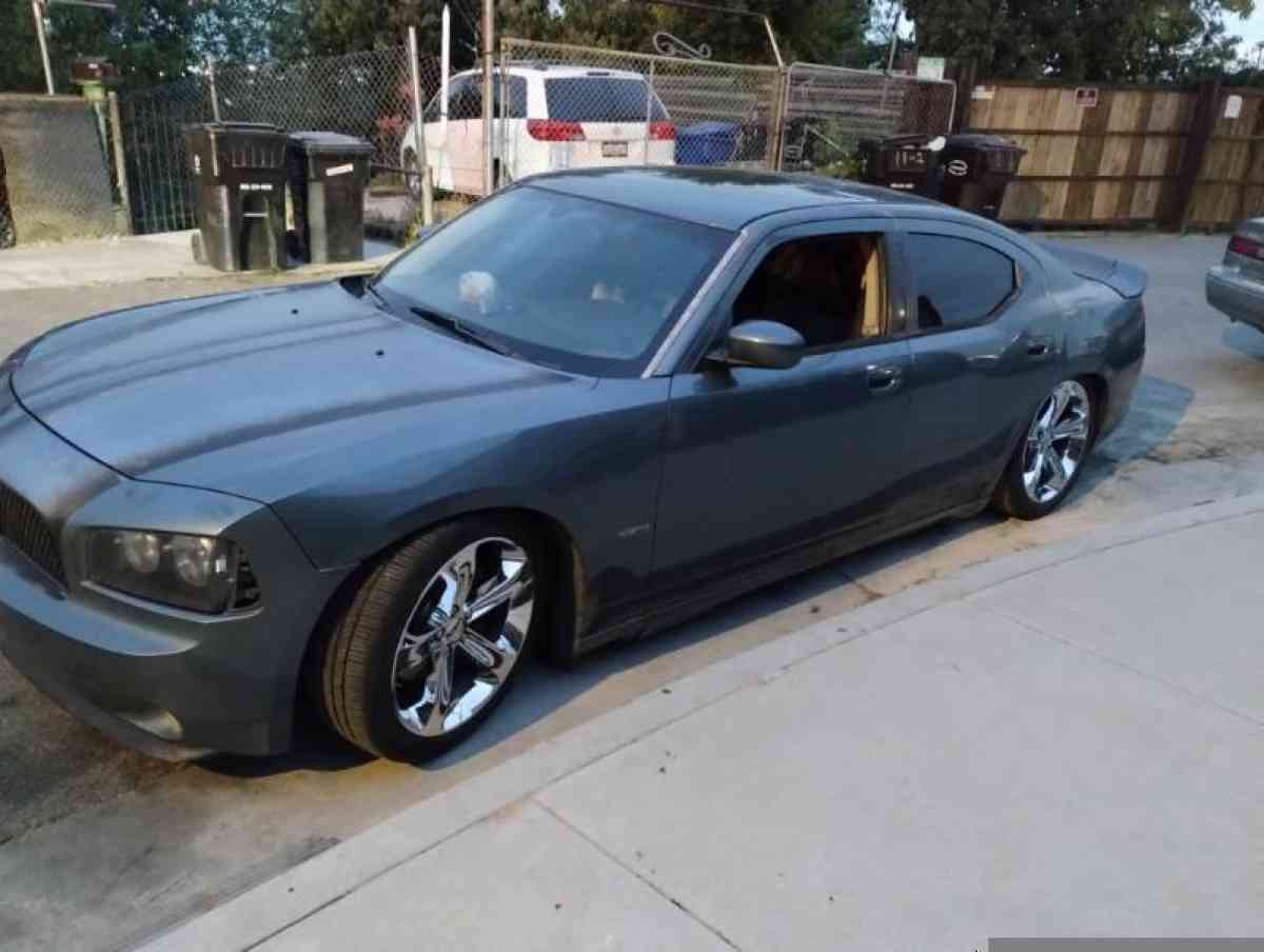 Dodge Charger 06